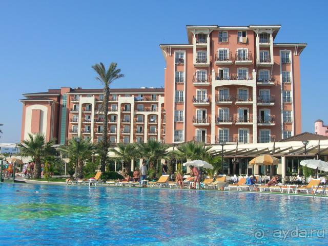 Отель красивый ухлженный.