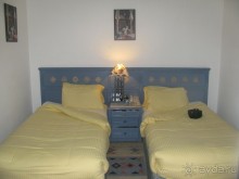 Посредственная 4-ка с огромной лысой и неудобной территорией