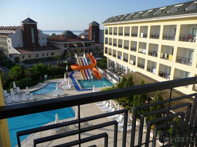 Вид из номера 311