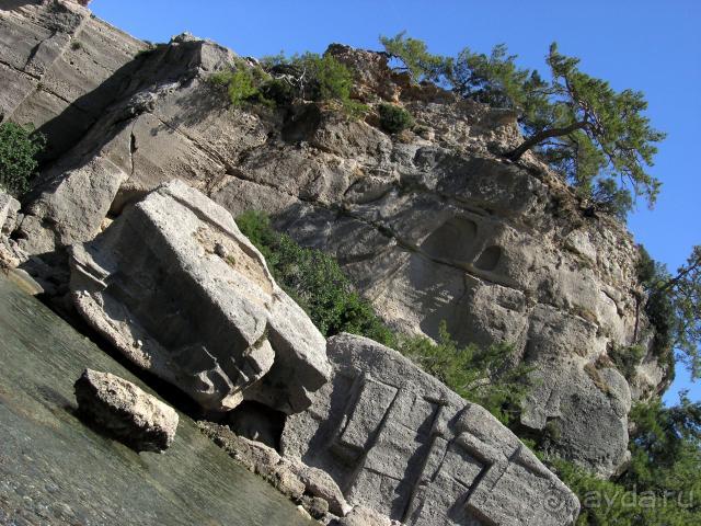 Чудесный ландшафт, чистое море и плохой сервис