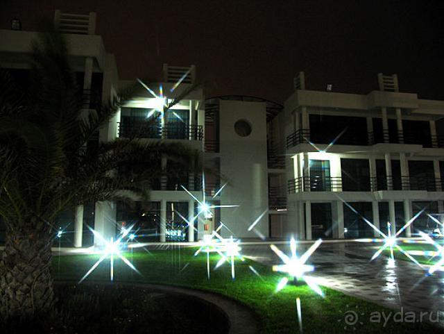 The Crescent Beach Hotel Baku