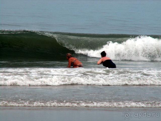 А так купаются наши отдыхающие