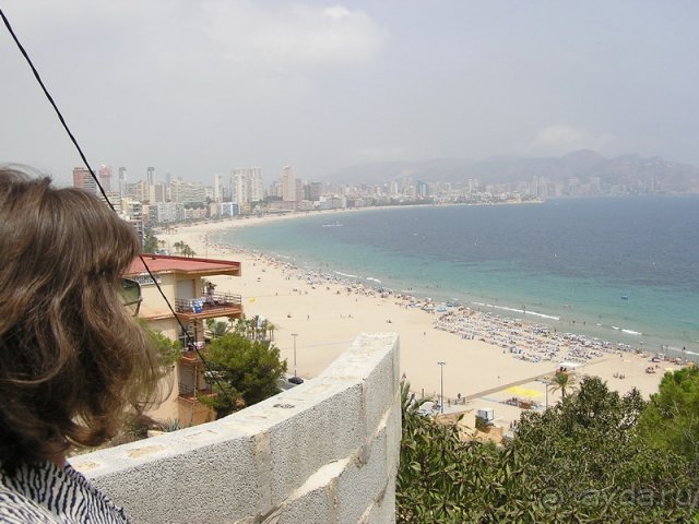 До моря идти далеко