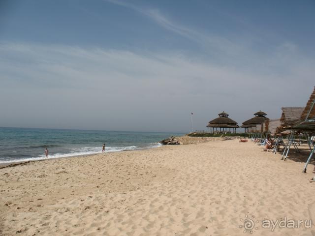 Отель построили в "лохматом" 1972 году.