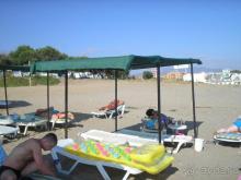 КОМАРЫ,МУЗЫКА ДОЛБИТ ПО МОЗГАМ КРУГЛОСУТОЧНО,и ЕЩЁ