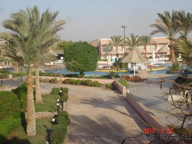 вид из носера на бассейн