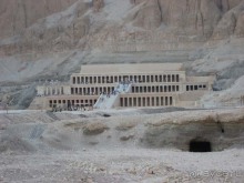 Храм царицы Хапшетсуг в Луксоре