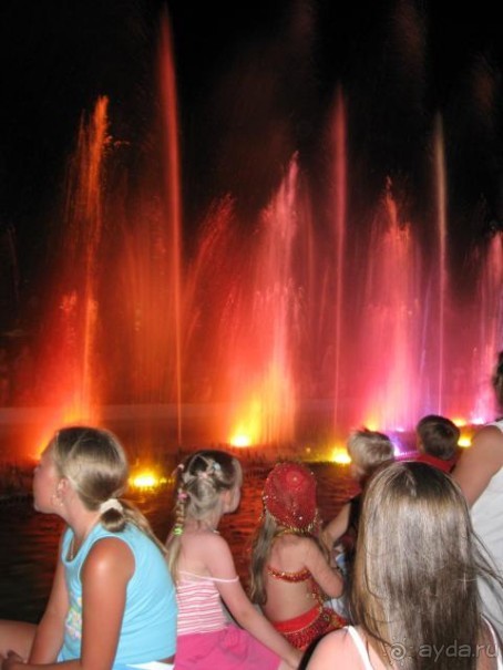 поющие фонтаны