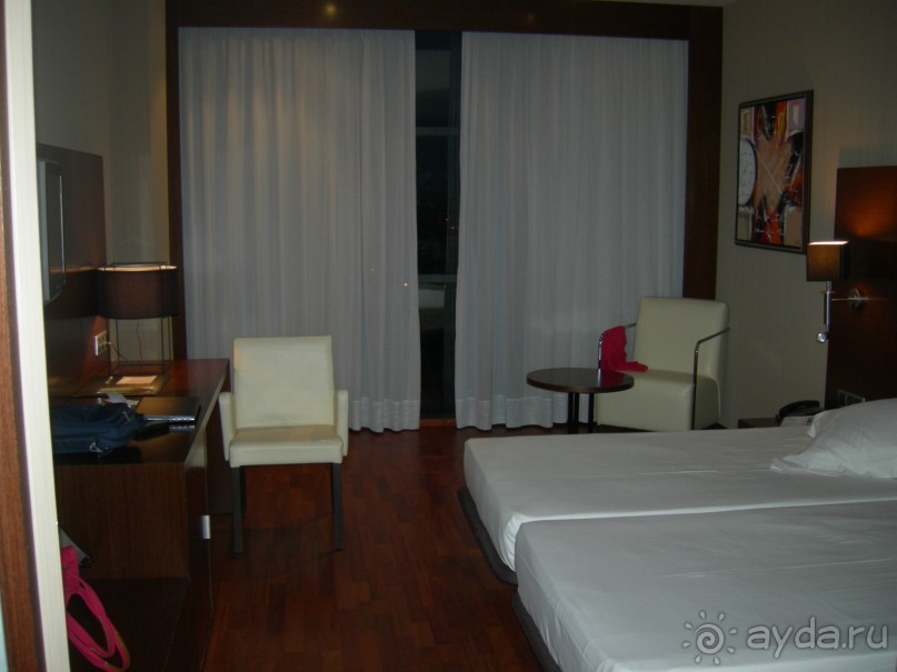 Все супер, только ванна и умывальник прямо в прихожей, душ отдельно и биде с туалетом тоже отделены