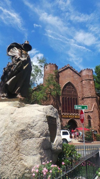 Американская история ужасов. Сезон 1, серия 2. Бостон, Салем