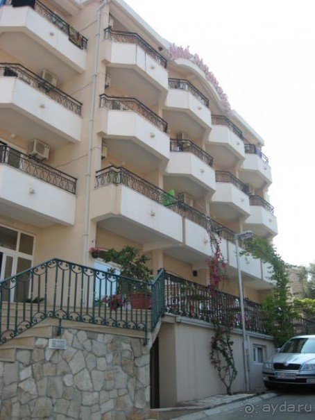 неоправданно