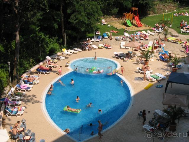 Средненький отель с низким уровнем обслуживания