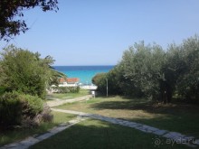 Только море и небо вокруг..........