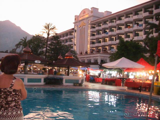 Вечерний рынок в отеле