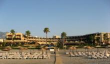 Вид на отель со стороны моря