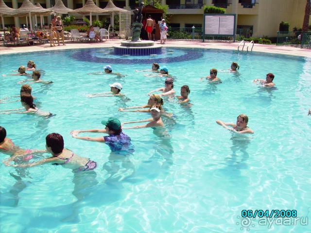 Тихий, чистый, для семейного отдыха.