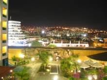 Территория небольшая, но ресторан и холл потрясли.