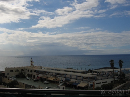 Территория небольшая, но ресторан и холл потрясли.