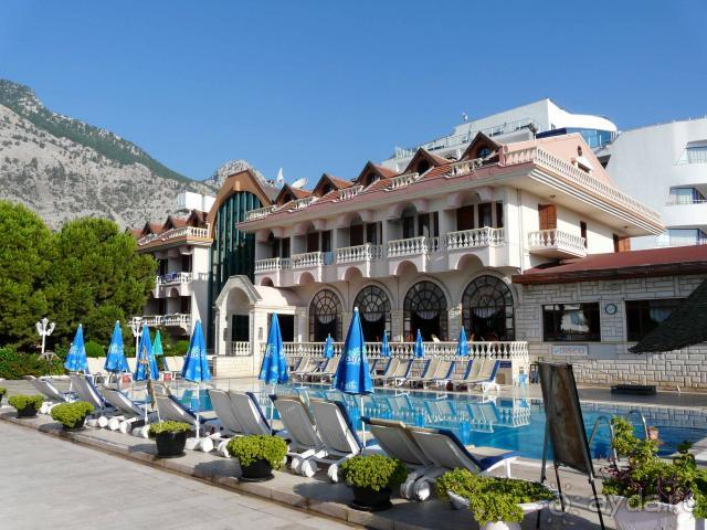 фото Перуника