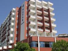 Спокойный отель на берегу моря, персонал - супер