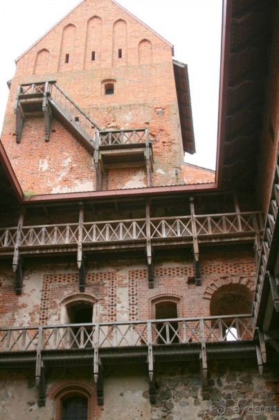 Внутри Трокайского замка