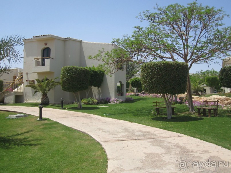 Хороший отель с зеленой ухоженной территорией за разумные деньги