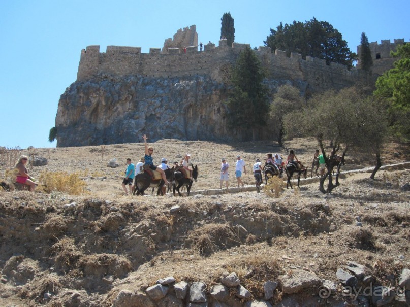 Родос с двумя детьми и неспокойными родителями)
