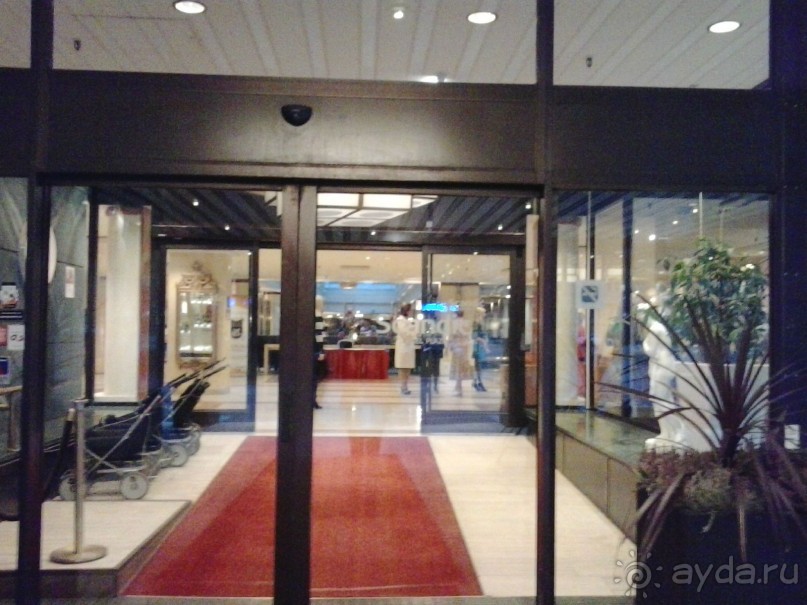 Хорошее расположение, обильные завтраки, удобные кровати