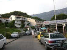 Мимо "мегамаркета" к вилле