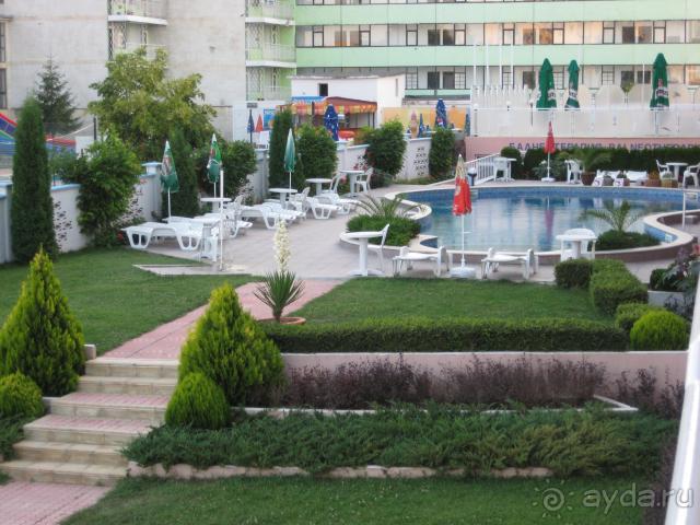 Вид-2 из окна отеля "Фрегата"