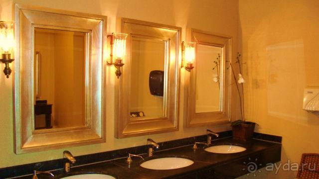 фото Maximillian