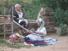 Длинношеие женщины