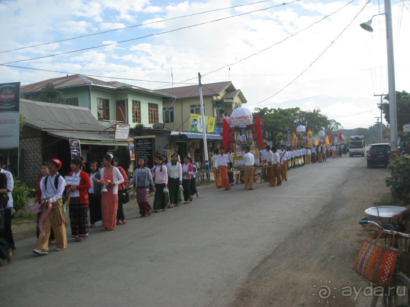 Инле. Процессия, которая нас разбудила