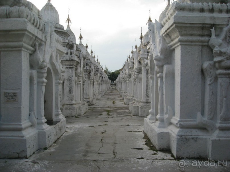 Здесь хранится жизнеописание Будды