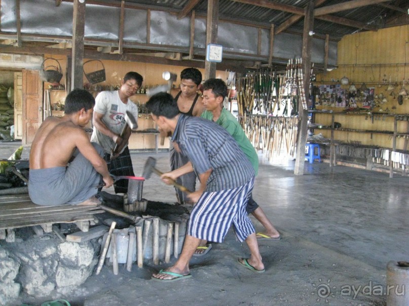 Кузница. Здесь куют хорошие ножи