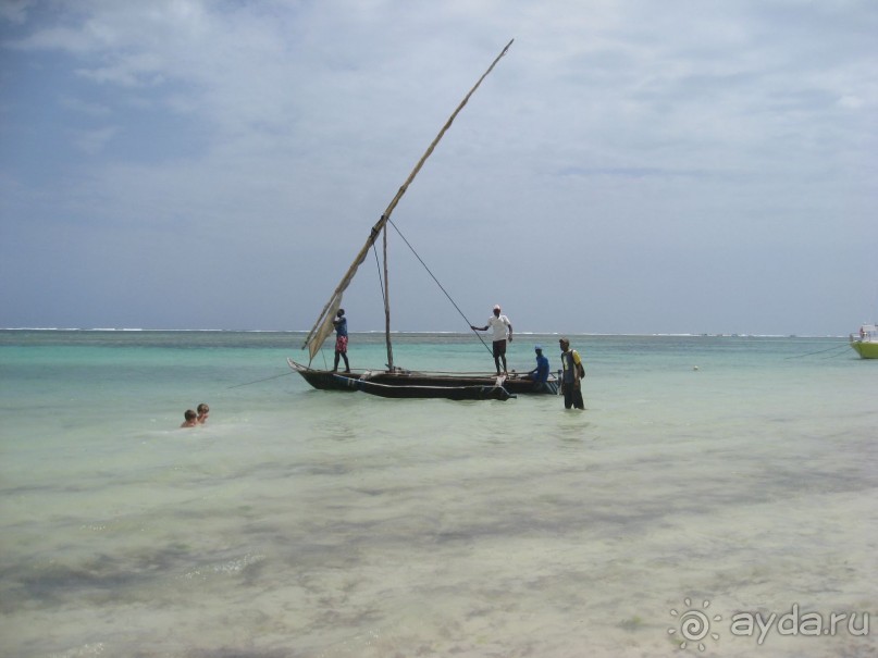 Судно Enjoy Boat (Лодка наслаждений) капитана Джона Уэйна