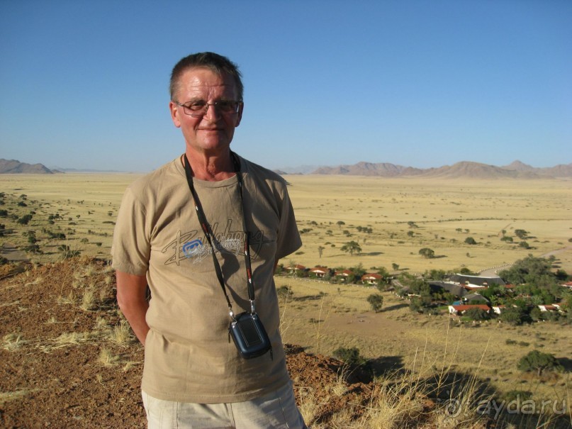 Внизу наш отель Namib Desert Lodge В радиусе 30 километров жилья больше нет.