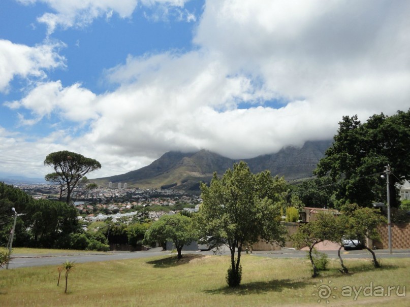 На туристическом автобусе к подножью Столовой горы.