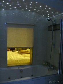 В номере. Джакузи с куполообразным звездным небом.