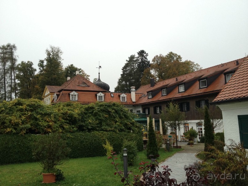 Био на берегу озера