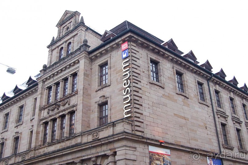 деревянный Орёл с горячим сердцем