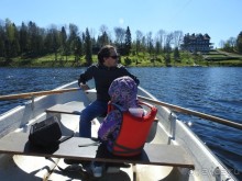 Среди лесов на  озере ледникового происхождения вырос уютный загородный отель