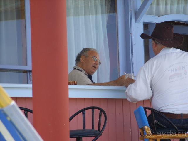 УЖАС УЖАСНЫЙ Неон Отель!!!