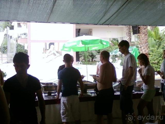 Отель нам очень понравился - маленький, уютный 