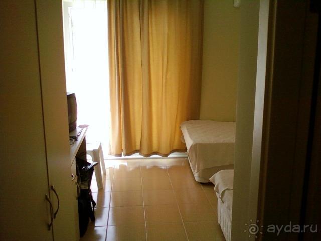 Отель нам очень понравился - маленький, уютный 