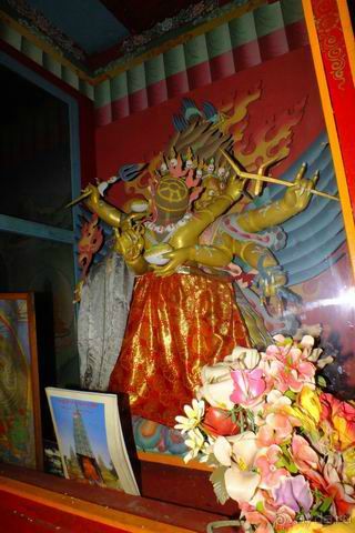 Женский монастырь религии бон