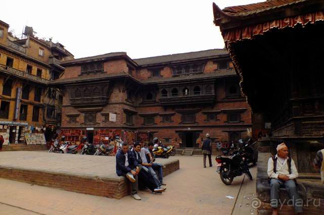 Трое в Бхактапуре