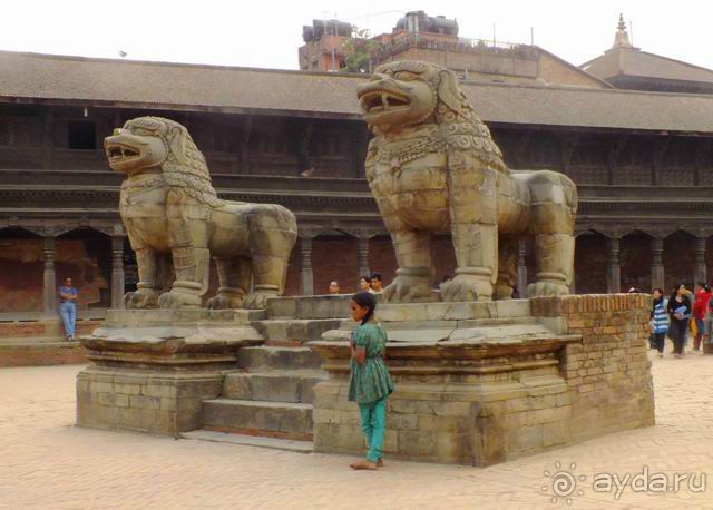 Трое в Бхактапуре