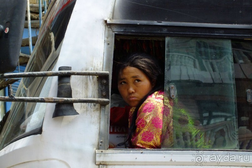 Непал, трек по Лангтангу