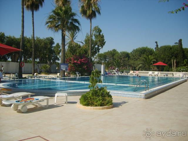 оригинальный отель с єкзотическим парком и джакузи